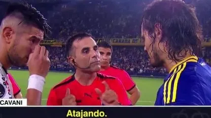 Cavani eligió arrancar "atajando" en los penales: ¿conviene patear o atajar primero?