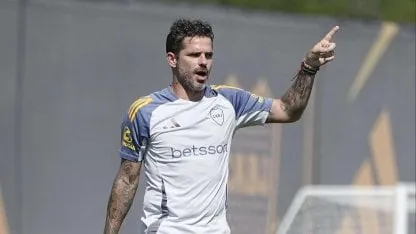 Las dos dudas de Gago para el equipo de Boca del domingo