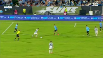 Golazo de Almada para el triunfo de la Selección Argentina ante Uruguay