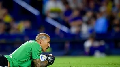 Arce confesó ser hincha de River, pero no descartaría atajar en Boca