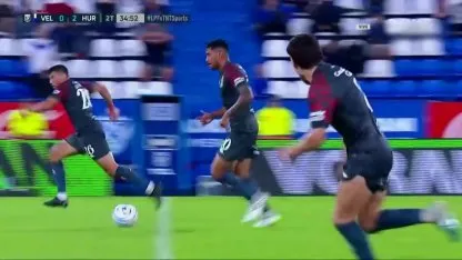 Vélez perdió 2-0 ante Huracán y se fue Domínguez