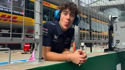 El posteo de Colapinto en el simulador de Alpine en el medio del GP de Bahrein