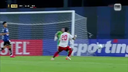 El palo le negó el tercero a Independiente del Valle