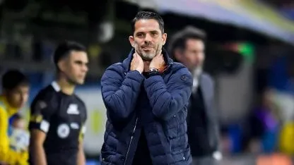 El titular de Boca que sufrió una molestia y preocupa a Gago de cara al superclásico