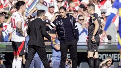 De DT ofensivo a lleno de temores: lo de Gago no tiene defensa