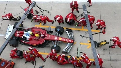 Cambios en el volante y el software: cómo Ferrari adaptó su auto para Hamilton