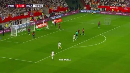 La doble ocasión de Vinicius que casi empata el partido