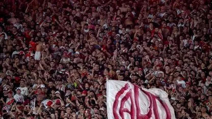 River Monumental hinchas