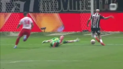 El gol de Deyverson que abrió la goleada de Atlético Mineiro sobre River en Belo Horizonte