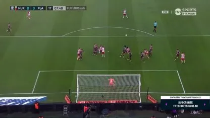 Urzi, cerca del primero para Huracán