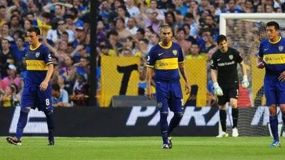 Con Riquelme de 10, la insólita formación de Boca en el último partido de Paredes