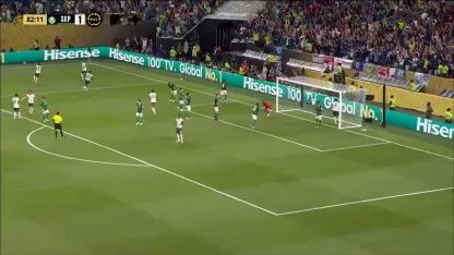 Giay, en contra, puso el 2-1 de Chelsea ante Palmeiras