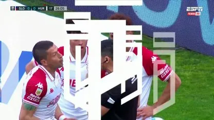 El codazo de Luciano Gimenez, expulsado ante San Lorenzo