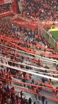 Graves incidentes entre hinchas de la U de Chile e Independiente