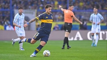 Por qué Russo jugó con Paredes solo en el medio ante Racing