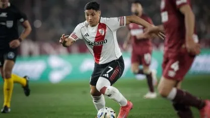 Jugando mal, River es el mejor