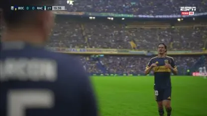 Cavani, reemplazado contra Racing entre silbidos y aplausos