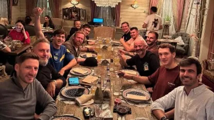 Colapinto sorprendió con la camiseta de Boca, antes del GP de Bakú