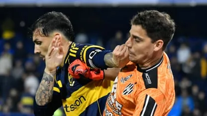 Se peleó con Paredes y apuntó contra el arbitraje: "Tiene un cuidado especial"