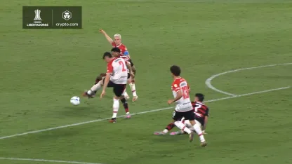 "Al revés": revelaron los audios del VAR de la polémica en la que Flamengo reclamó penal
