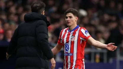 Simeone elogió a Julián Álvarez tras el enojo por el cambio