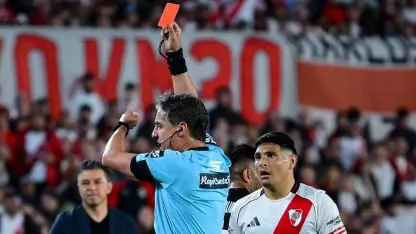 Expulsión Maximiliano Salas - River vs. Riestra Expulsión Maximiliano Salas - River vs. Riestra