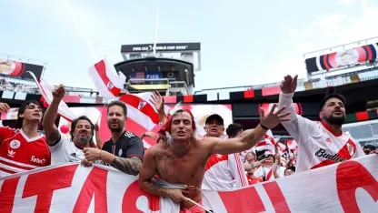 Dura sanción a River por cantos discriminatorios y faltas de conducta en el Mundial de Clubes Dura sanción a River por cantos discriminatorios y faltas de conducta en el Mundial de Clubes