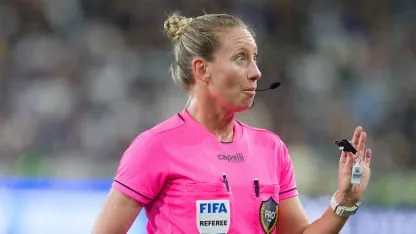 Fue la única árbitra mujer en el Mundial de Clubes y estará en el amistoso de Argentina y Venezuela Fue la única árbitra mujer en el Mundial de Clubes y estará en el amistoso de Argentina y Venezuela