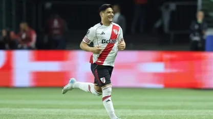 Salas, de refuerzo estrella a suplente en el debut: los motivos Salas, de refuerzo estrella a suplente en el debut: los motivos