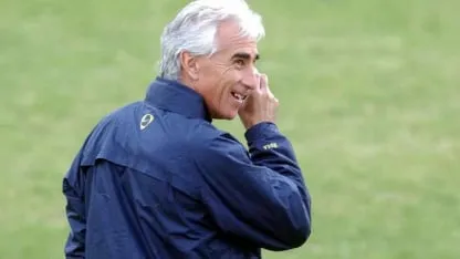 El palazo de un ídolo de Boca a Riquelme: "Si se mete en el entrenamiento, me voy"