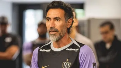 La reacción de Eduardo Domínguez al conocer el estadio de Atlético Mineiro