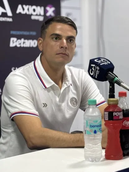 Alan Capobianco, entrenador interino de San Lorenzo tras la salida de Damián Ayude