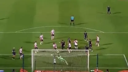 La enorme atajada de Beltrán para evitar la caída y el sentido mensaje para Armani