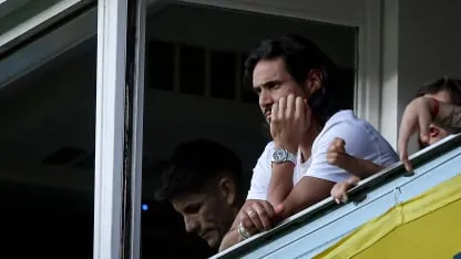 En Boca dieron precisiones de la dura lesión de Cavani: "Tenía una hernia y le hicieron dos bloqueos"