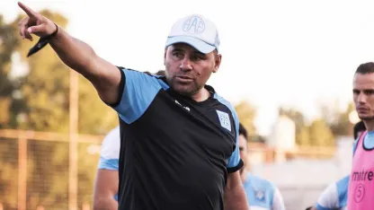Era DT de la Reserva, sus dos ayudantes murieron y dirigirá a Estudiantes (RC) ante River: "Será el partido de mi vida"