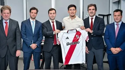 Tobías Ramírez firmó contrato con River