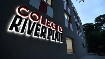 River incluyó un jugoso bono en los contratos de los juveniles para incentivarlos a que terminen el colegio River incluyó un jugoso bono en los contratos de los juveniles para incentivarlos a que terminen el colegio