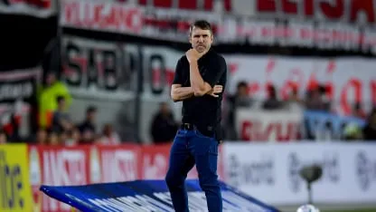 Coudet, entre el deseo de mejorar desde el juego y el Superclásico: "Tenemos una final el domingo"