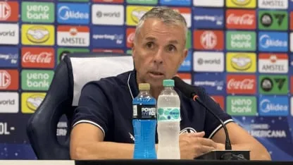 La bronca de Álvarez por el empate: "Hay que ganar, jugar bien y corregir" La bronca de Álvarez por el empate: "Hay que ganar, jugar bien y corregir"