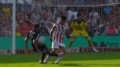 Ingresó, erró un gol y cometió una patada de expulsión, todo en 15 segundos: el insólito caso de Goitía Ingresó, erró un gol y cometió una patada de expulsión, todo en 15 segundos: el insólito caso de Goitía