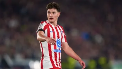 La firme postura del Atlético sobre el futuro de Julián: "Se quedará con nosotros mucho tiempo" La firme postura del Atlético sobre el futuro de Julián: "Se quedará con nosotros mucho tiempo"