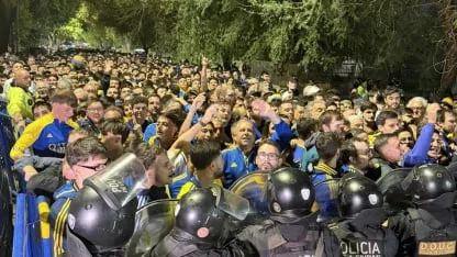 Tumulto e incidentes para ingresar a La Bombonera: qué pasó con los molinetes