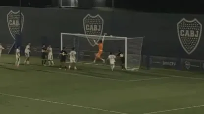 El golazo olímpico de Leonel Flores en la Reserva de Boca El golazo olímpico de Leonel Flores en la Reserva de Boca