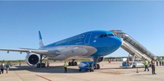 Argentina sufre un encarecimiento de pasajes aéreos al subir tasas