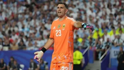 Dibu Martínez