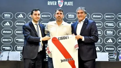Di Carlo rompió el silencio: "Van a salir 15 jugadores" y el futuro de Juanfer y Armani en River Di Carlo rompió el silencio: "Van a salir 15 jugadores" y el futuro de Juanfer y Armani en River