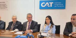 Récord en el receptivo y el boom del estudiantil: los ejes de Scioli