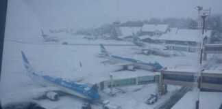 Bariloche: decenas de vuelos desviados por temporal de nieve
