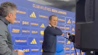 "No te pelees": el divertido cruce entre Arruabarrena y Guillermo en conferencia de prensa "No te pelees": el divertido cruce entre Arruabarrena y Guillermo en conferencia de prensa